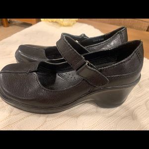Women’s Black Leather Wedge Shoes NWOT